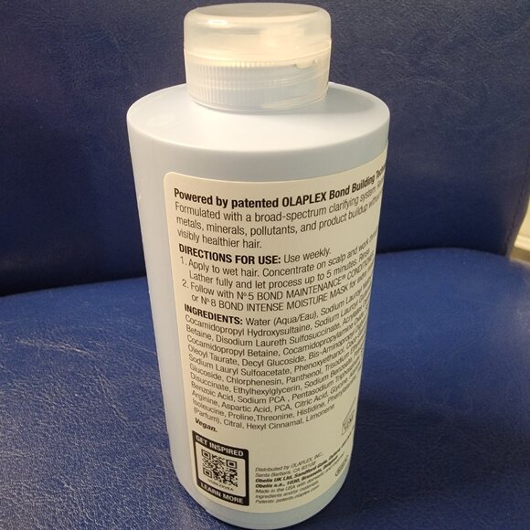 Olaplex No. 4C Bond Maintenance Clarifying Shampoo 8.5 FL OZ - Picture 8 of 13